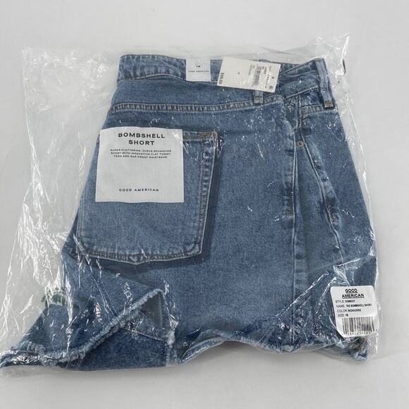 Good American Bombshell Shorts 18 - Picture 9 of 16